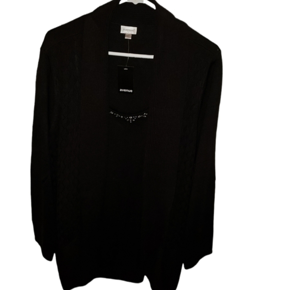 NWT Avenue 1 piece ladies long sleeve sweater